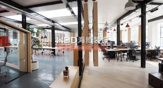 工業(yè)風(fēng)辦公室設(shè)計,辦公室設(shè)計風(fēng)格,服飾公司辦公室設(shè)計,海博裝飾.jpg