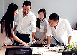 簽約環(huán)球都會(huì)廣場辦公室裝修設(shè)計(jì)