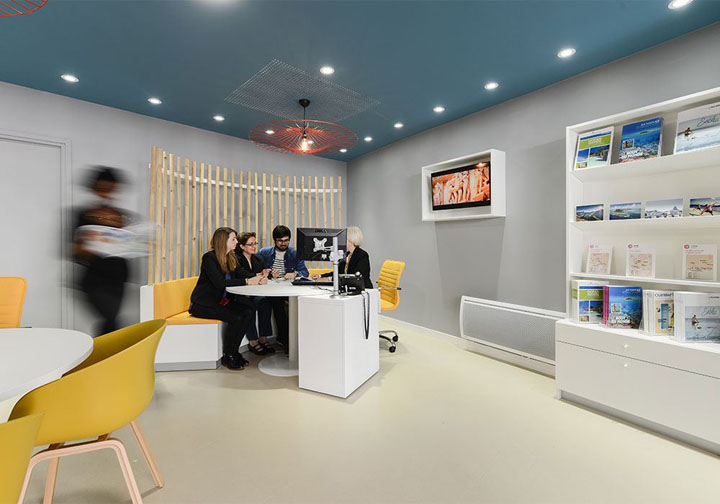 青春時尚辦公室裝修設(shè)計(jì).jpg